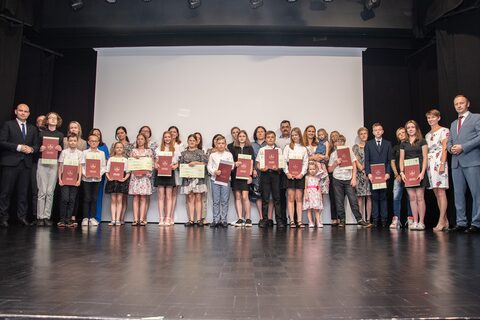 Stypendia dla najzdolniejszych uczniów rozdane